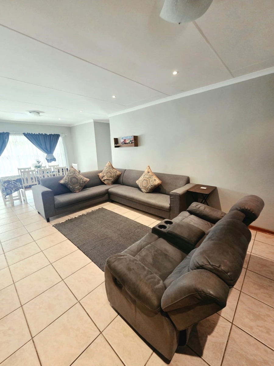 3 Bedroom Property for Sale in Flimieda North West
